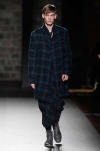 Sophisticated Swirl-Dyed Menswear Image 4
