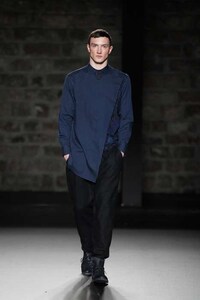 Sophisticated Swirl-Dyed Menswear Image 7
