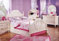 Luxuriously Royal Sleepers Image 3