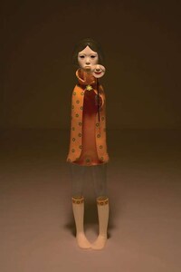 Enigmatic Sorrowful Sculptures Image 3