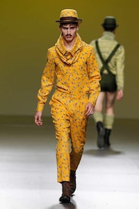 Lederhosen Runway Looks Image 4