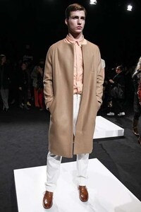Pale Pastel Menswear Image 4