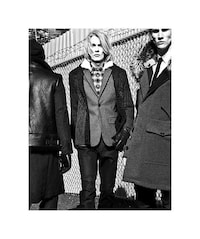 Dapper Jail-Side Shoots Image 3