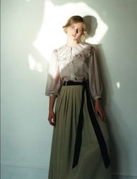 Dainty Retro Fashion Image 5