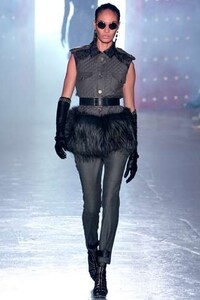 Structured Asian-Inspired Ensembles Image 3
