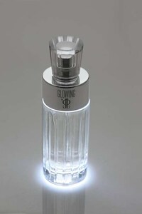 Gleaming Fragrance Campaigns Image 2