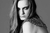 Chain-Link Accessory Shoots Image 3