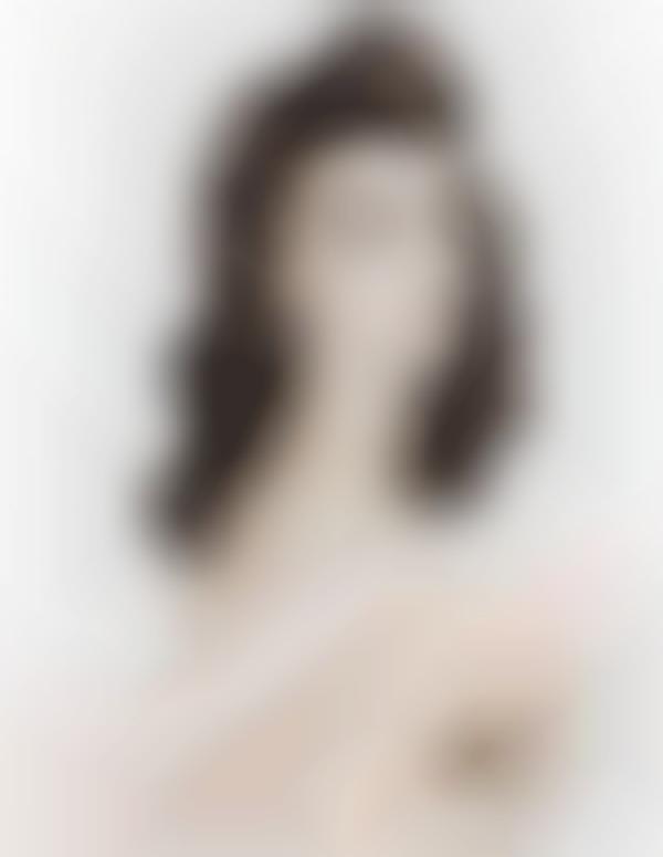 Faded Pin-Up Features