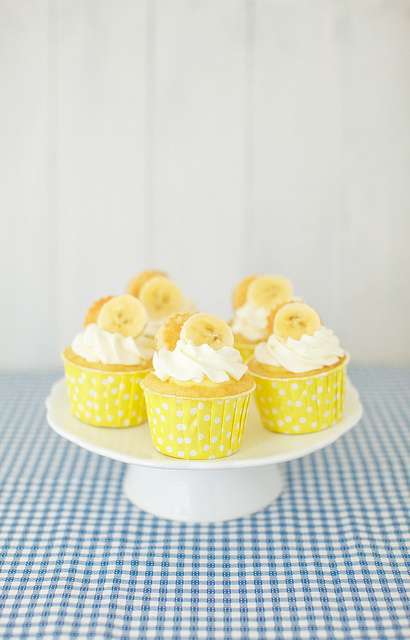 Banana-Topped Cakes