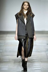 Modern Utilitarian Catwalks Image 2