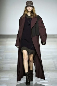 Modern Utilitarian Catwalks Image 5