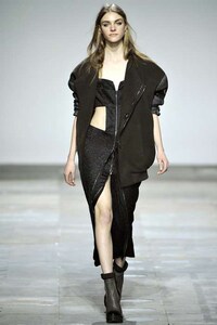 Modern Utilitarian Catwalks Image 8