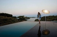 Parasol-Like Lighting Image 2
