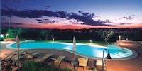 Curvaceously Luxe Pools Image 3