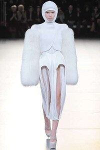 Elegant Eskimo Catwalks Image 2