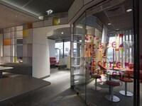 Futuristic Fast Food Shops Image 6