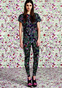 Bulbous Floral Fashions Image 6