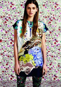 Bulbous Floral Fashions Image 7