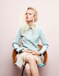 Confused Pastel-Clad Beauties Image 6