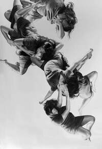 Dynamic Dancing Drawings Image 2