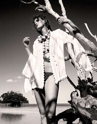 Seductively Stranded Shoots Image 3