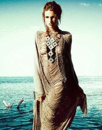 Seductively Stranded Shoots Image 5