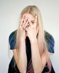 Expressionless Ombre Editorials Image 3