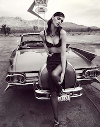 Retro Knicker Editorials Image 4
