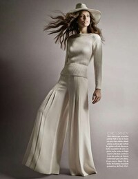 Eccentric White Ensembles Image 5
