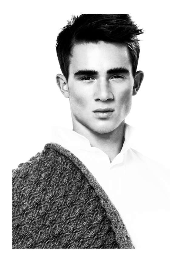 Off-Kilter Knitwear Shoots Image 2