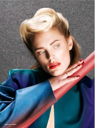 Minimalist 80s Fashion Image 4