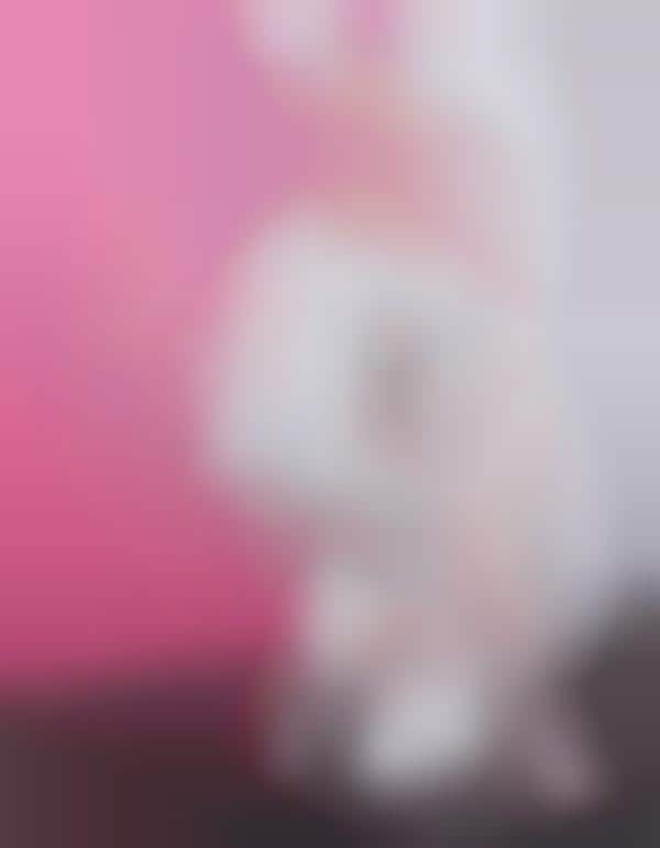 Posh Pink-Haired Pictorials