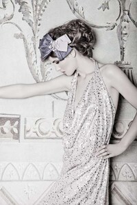 Glam Pensive Photography Image 8