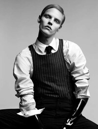 Androgynous Murderer Shoots Image 7