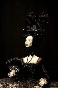 Eerie Doll Displays Image 6