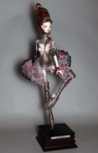 Eerie Doll Displays Image 8
