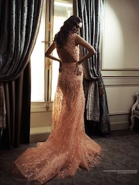 Glamorously Gowned Galleries Image 7