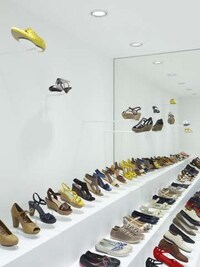 Shoe-Branded Store Fronts Image 4