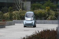 Elevator-Sized Electric Cars Image 5