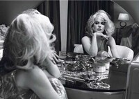 Sizzling Boudoir Spreads Image 3