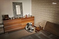Enlarged Object Ads Image 3