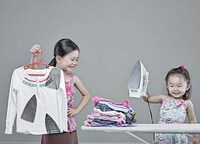 Crazy Creative Family Portraits Image 7