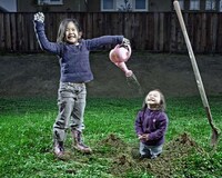 Crazy Creative Family Portraits Image 8