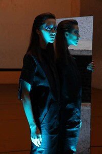 Purple-Browed Photoshoots Image 8