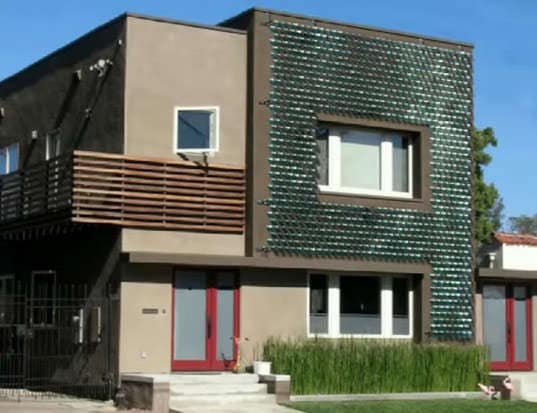Innovative Solar & Wind Leaf Photovoltaic Shingles