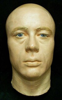 Death Masks of the Famous Image 2