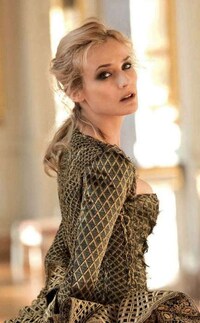 Rebellious Couture Editorials Image 7