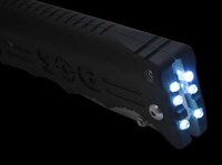 Light-Beaming Daggers Image 3