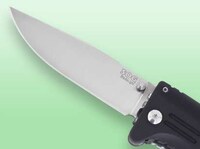 Light-Beaming Daggers Image 4