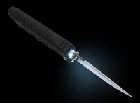 Light-Beaming Daggers Image 5